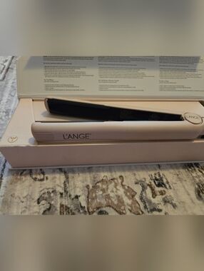 L'ANGE Aplatir Blush 1" Ceramic Hair Straightener